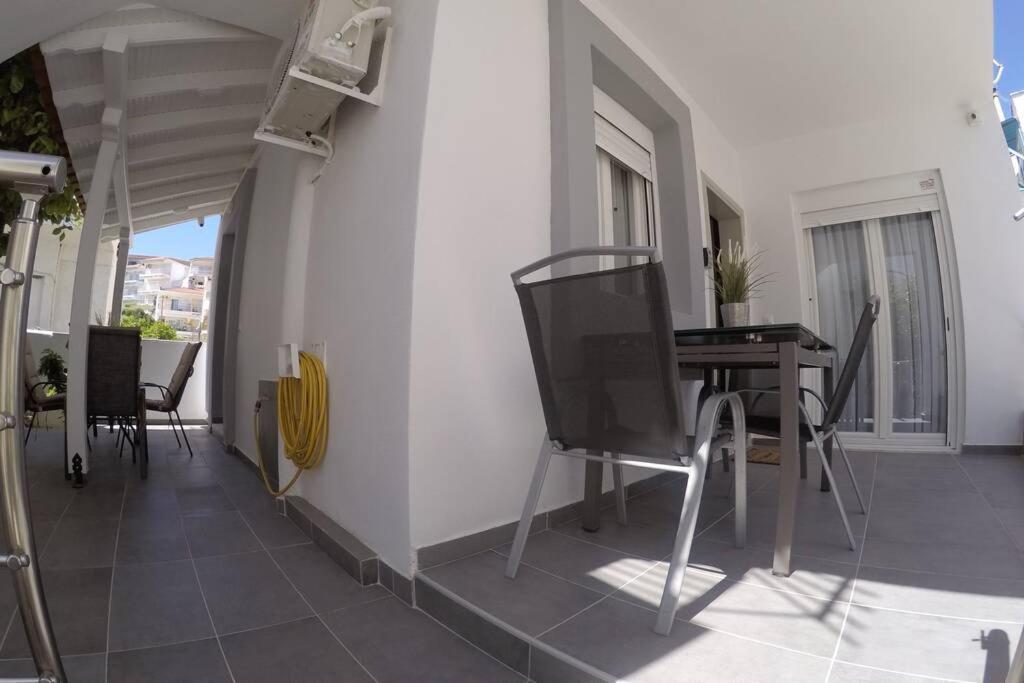 Polychrono New 2 Bedroom Apt. Just By The Sea! Eksteriør bilde